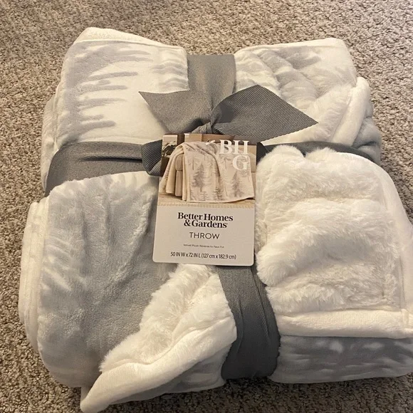 Better Homes & Gardens Printed Velvet Plush Faux Fur Soft Throw Blanket Oversize - Picture 3 of 3